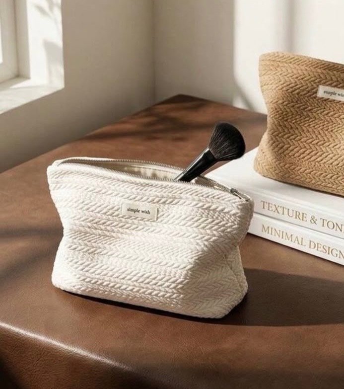 e6d764e4-a6d8-415f-9a8d-c1895b9e5e8c Cream woven boho makeup bag for cosmetics, skincare and travel essentials